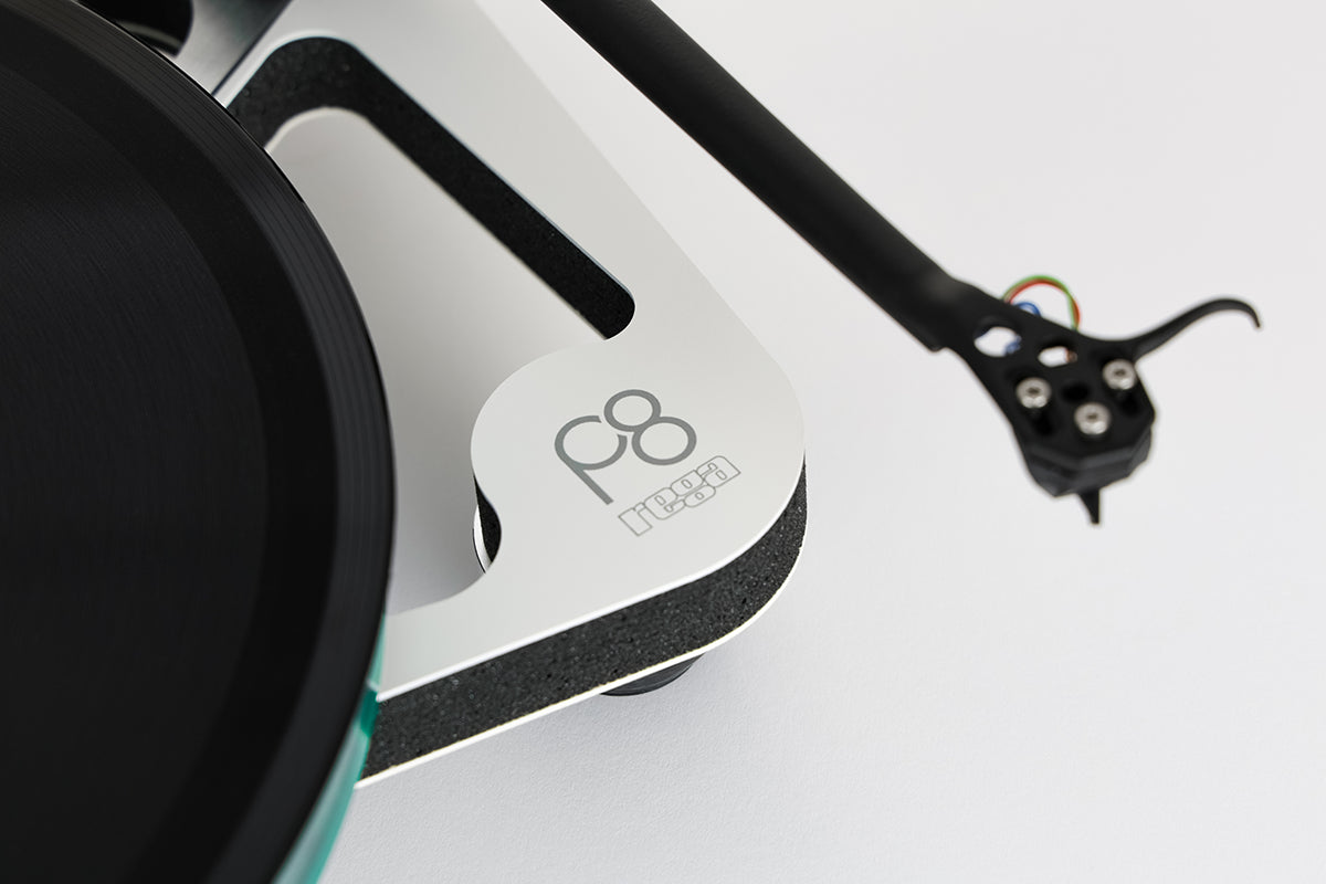 REGA Planar 8 Turntable