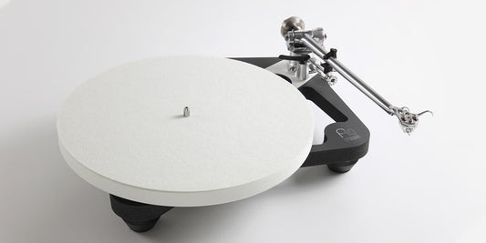 REGA Planar 10 Turntable