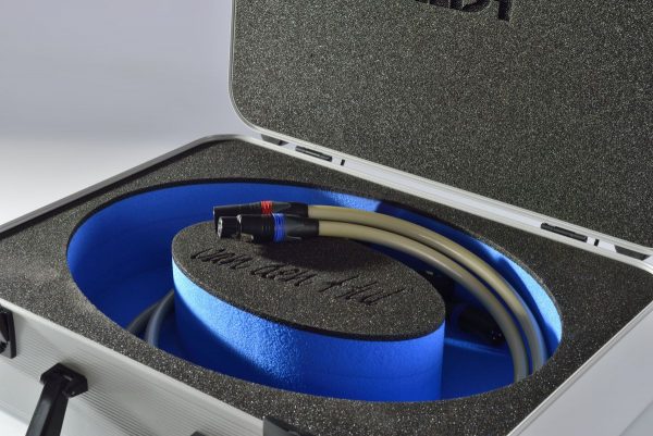 Van Den Hul's The Platinum Hybrid Mk II Interconnects (RCA, XLR)