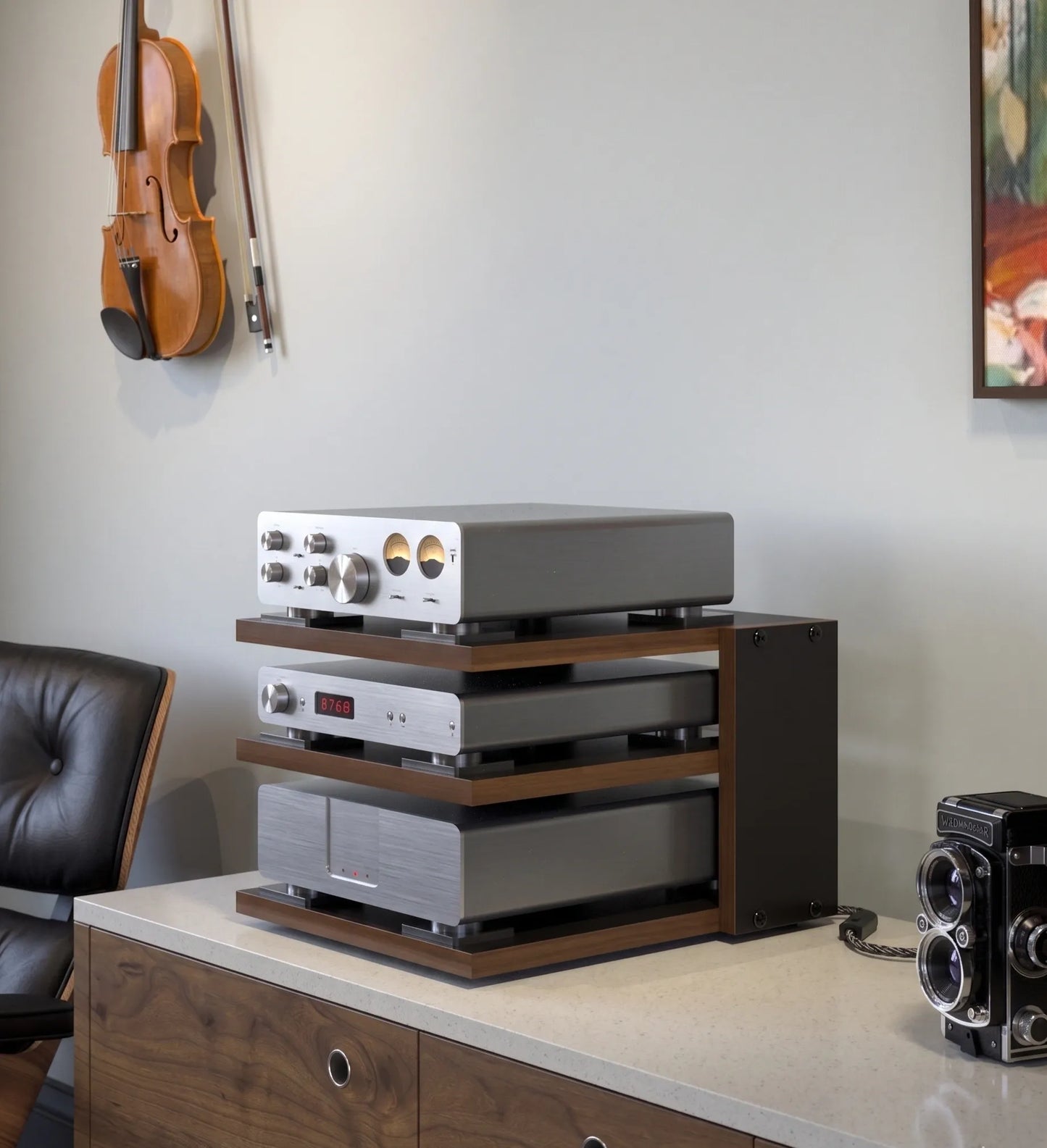 Guild Nines NanoRack Audio Rack With Lighted Shelf
