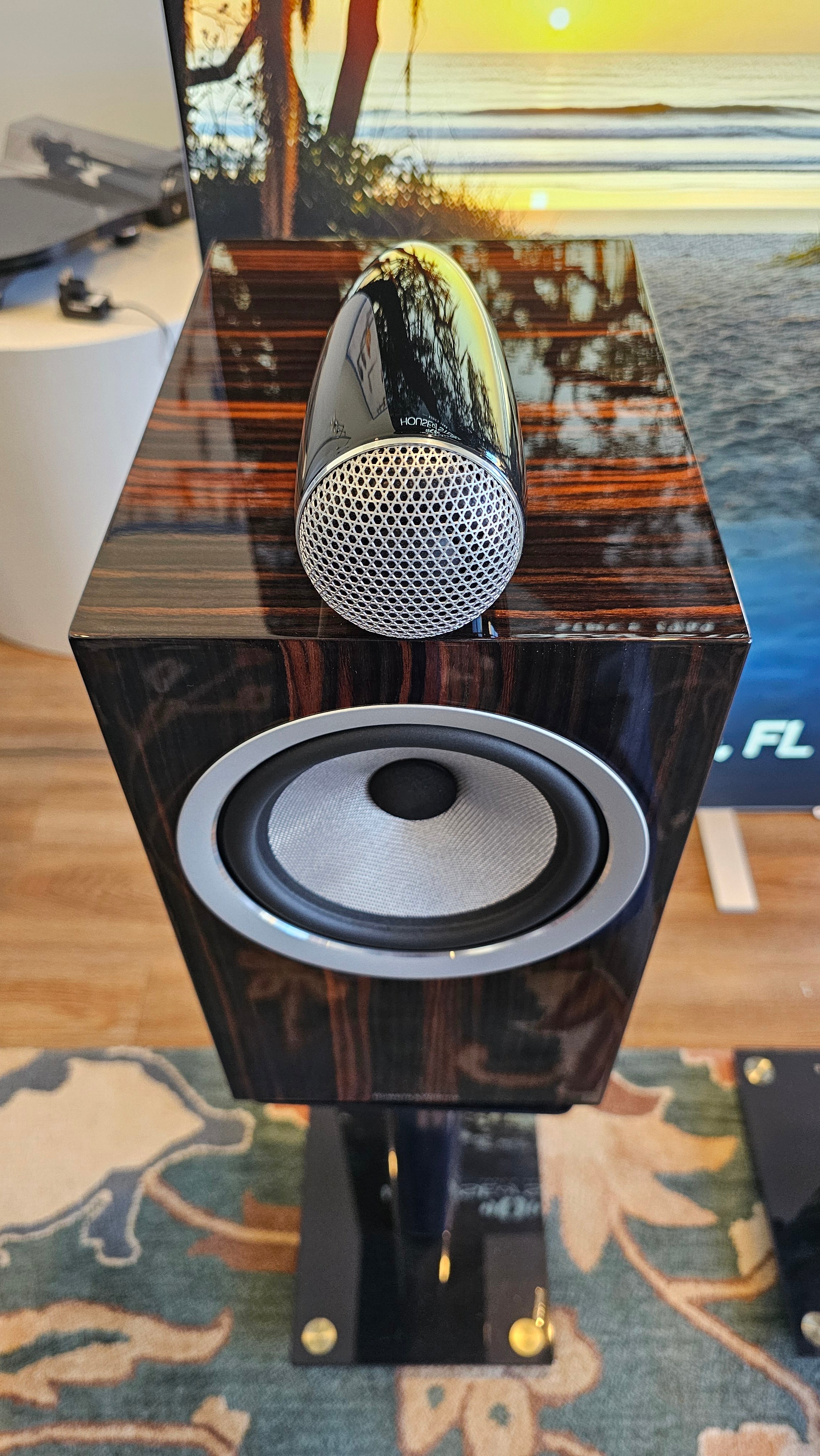 B&W 705 Signature |STORE DEMO | House Of Stereo