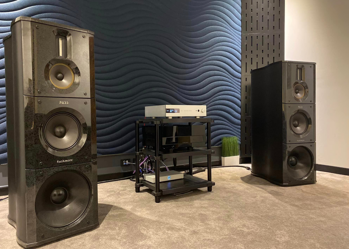 HRS EXR Audio Stand — Single-Wide — manufacturer photography
