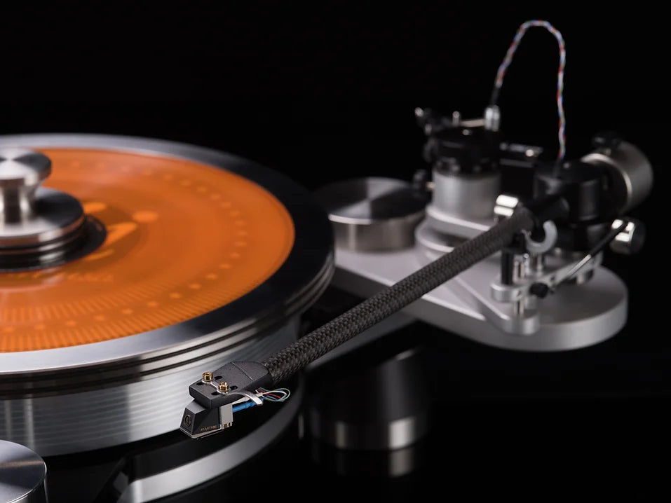 VPI Industries Avenger Turnable