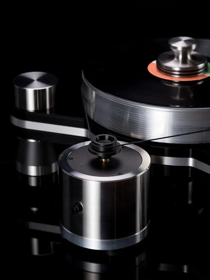 VPI Industries Avenger Turnable