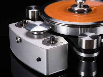 VPI Industries Avenger Plus Turnable
