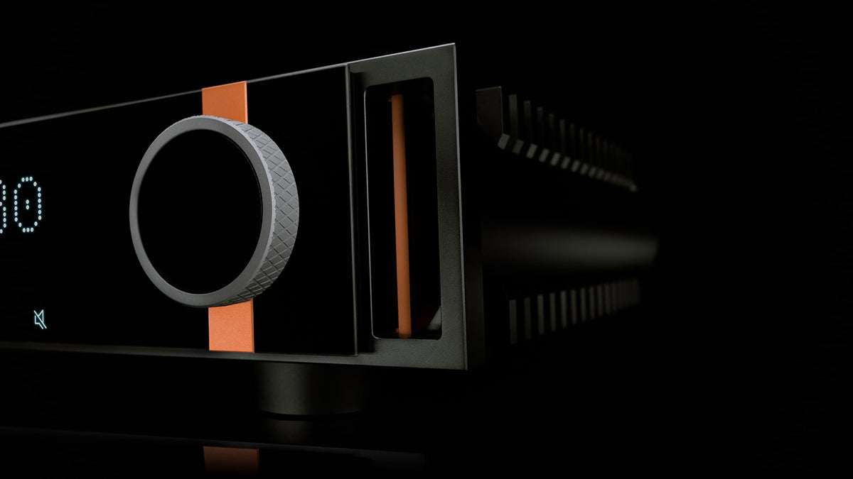 Aavik C-880 Control Amplifier