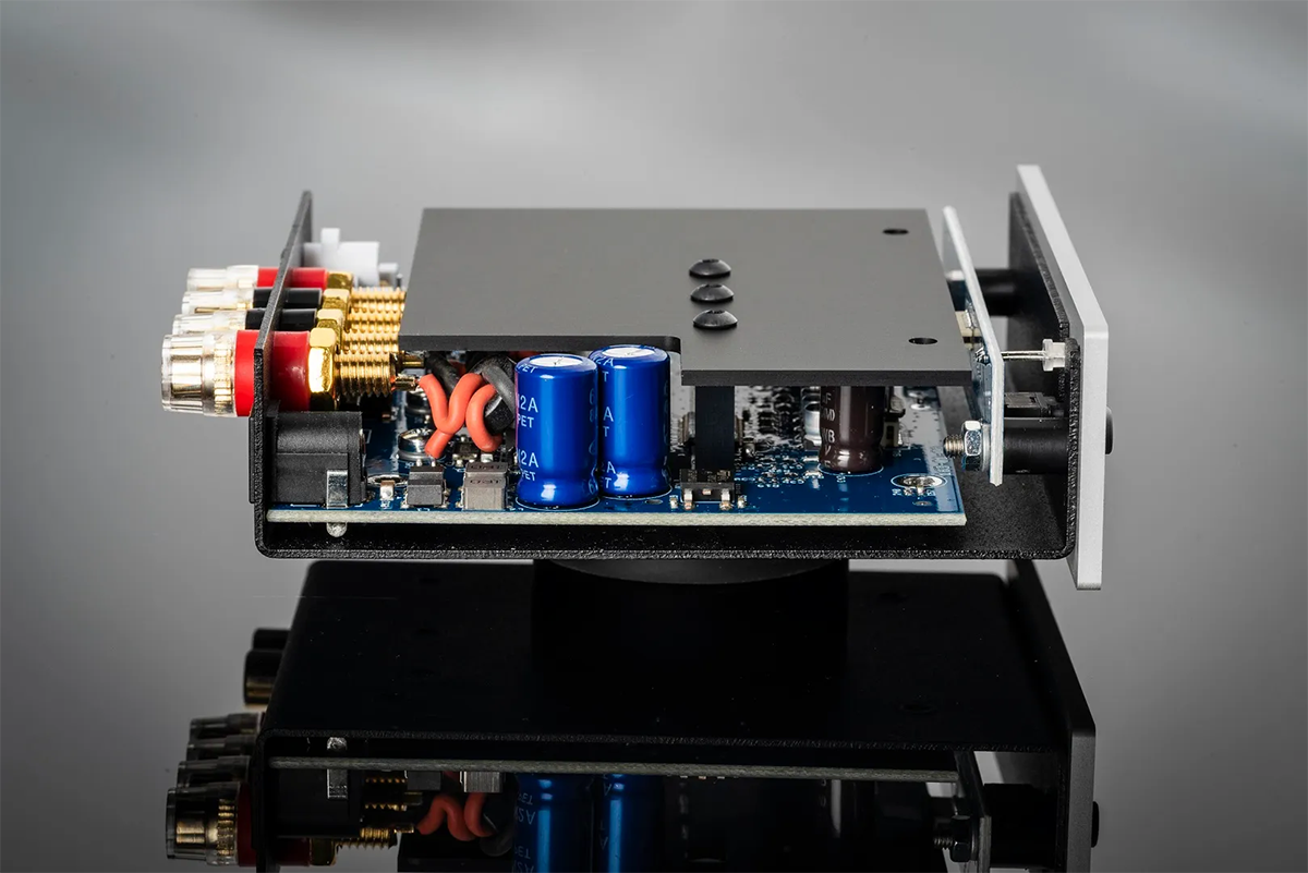 Pro-Ject Amp Box S3