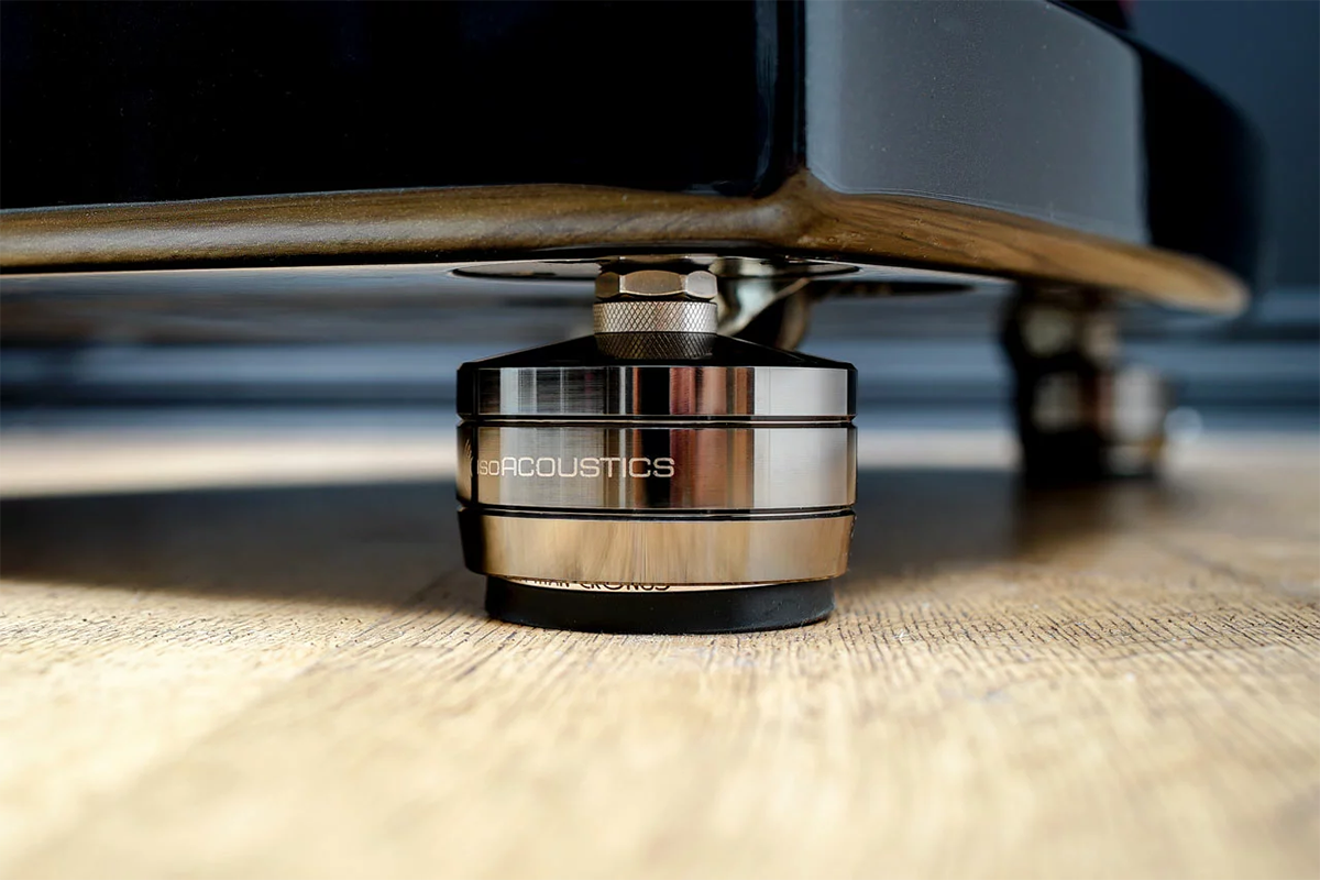IsoAcoustics Gaia Titan Series