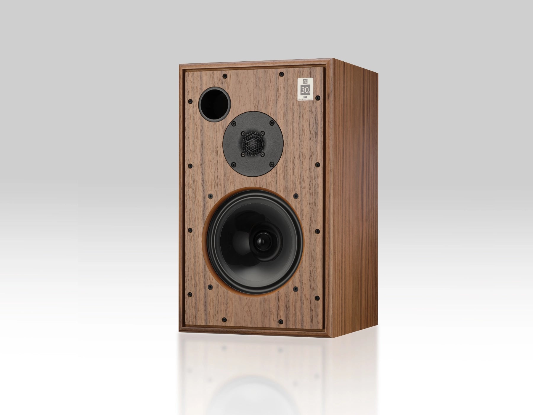 M30.3-XD2-in-Walnut-without- M30.3-XD2-in-Walnut-without-