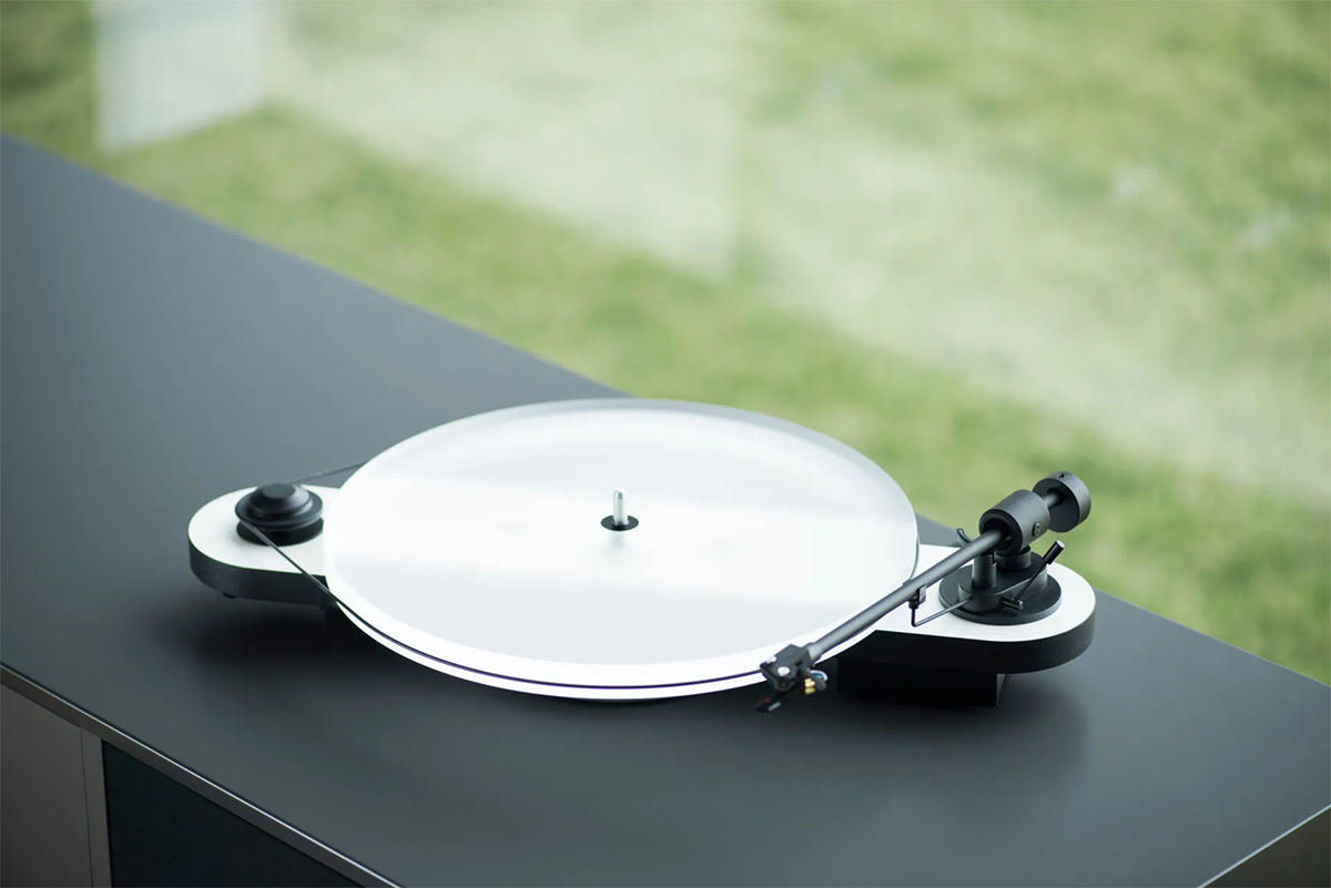 Pro-Ject Acryl it E Special Order 6-8 Weeks