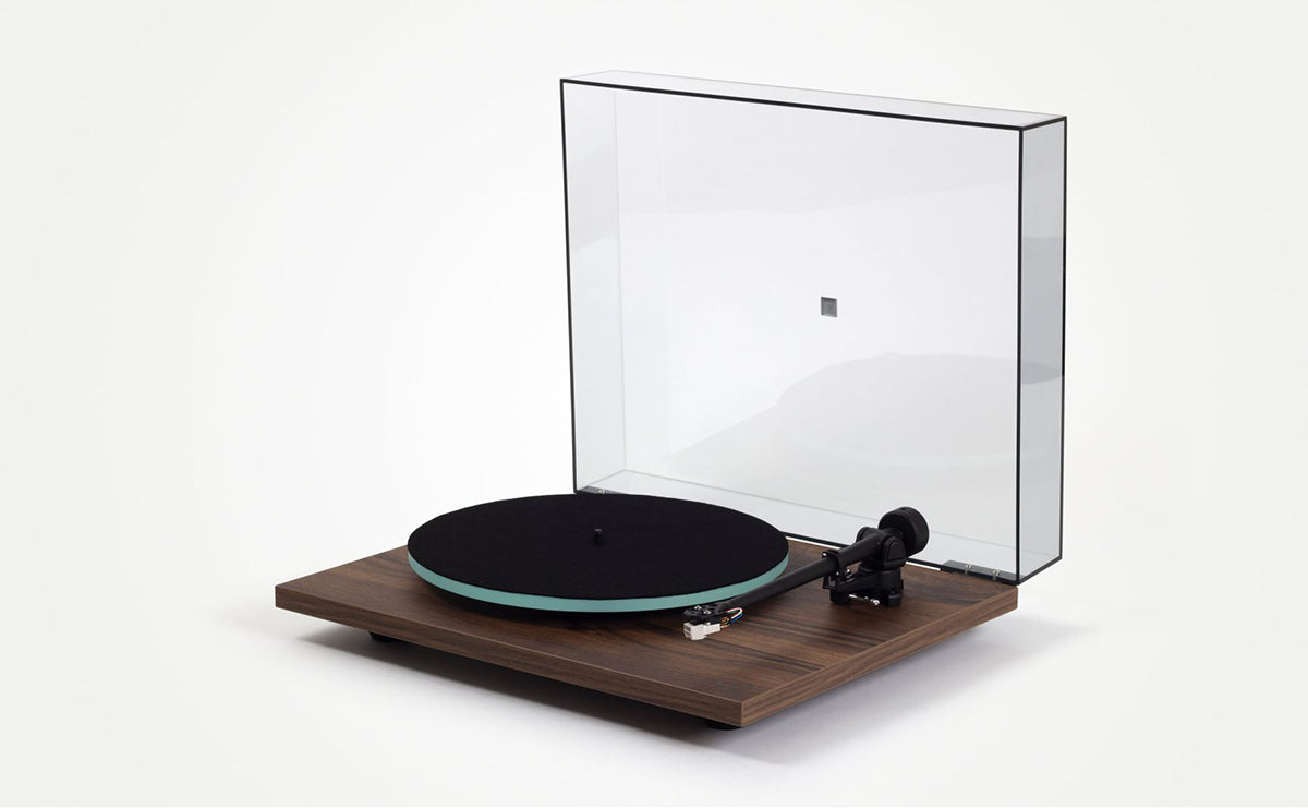 REGA Planar 2 Turntable With ND3 | House Of Stereo