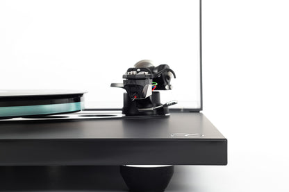 REGA Planar 6 Turntable