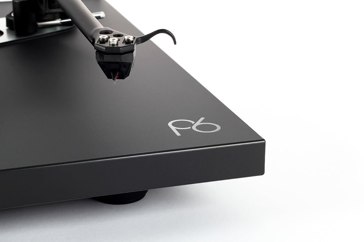 REGA Planar 6 Turntable