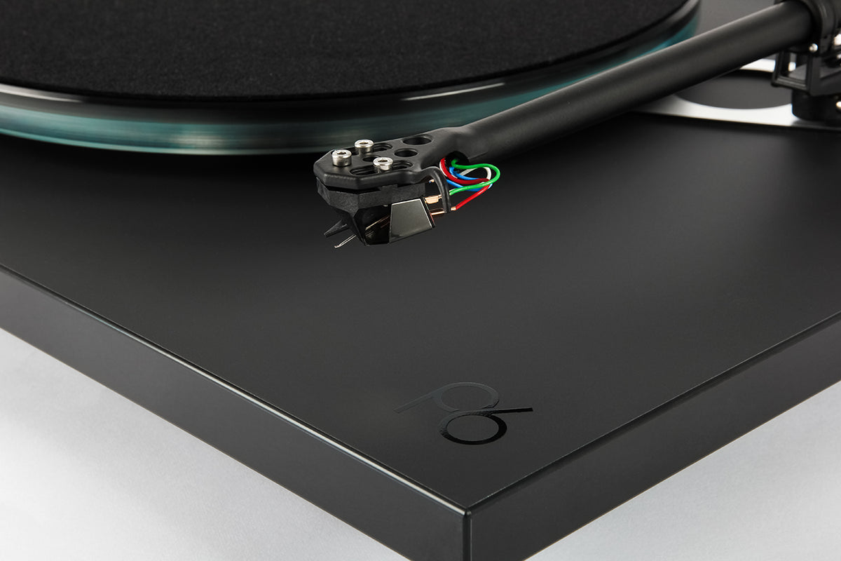 REGA Planar 6 Turntable