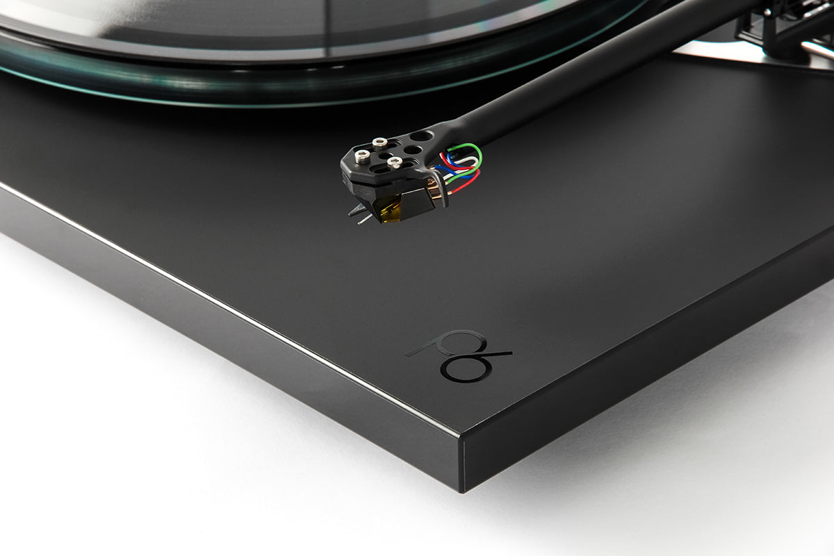 REGA Planar 6 Turntable