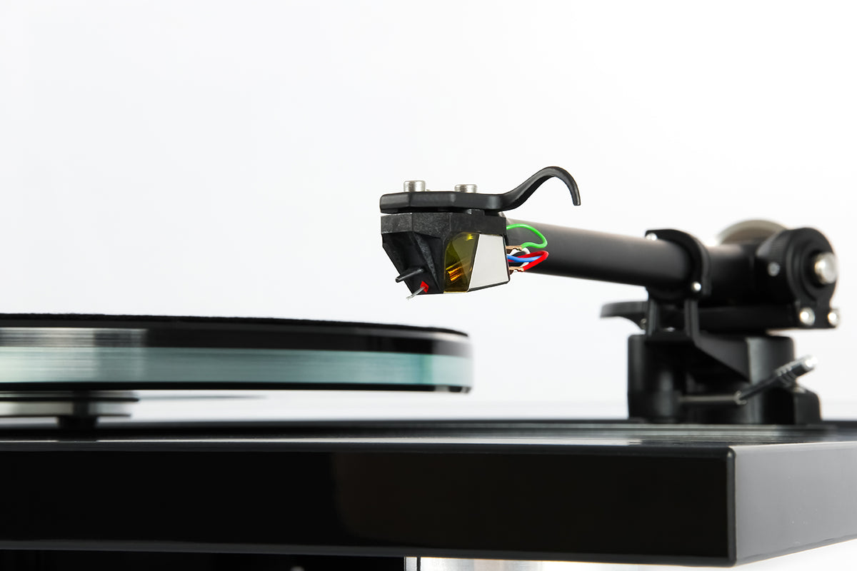 REGA Planar 6 Turntable