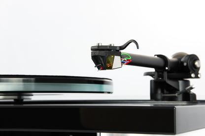 REGA Planar 6 Turntable