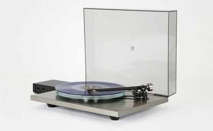 Rega Planar 6 RS Edition with Nd9 cartridge — manufacturer product photograph