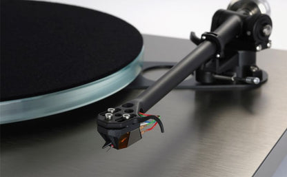 Rega Planar 6 RS Edition with Nd9 cartridge — manufacturer product photograph