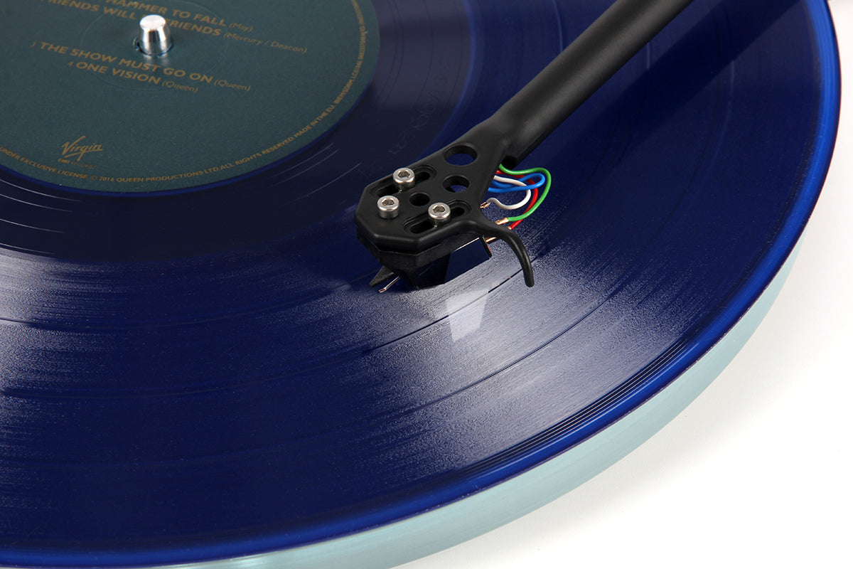 REGA Planar 6 Turntable