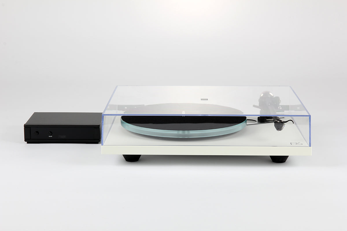 REGA Planar 6 Turntable