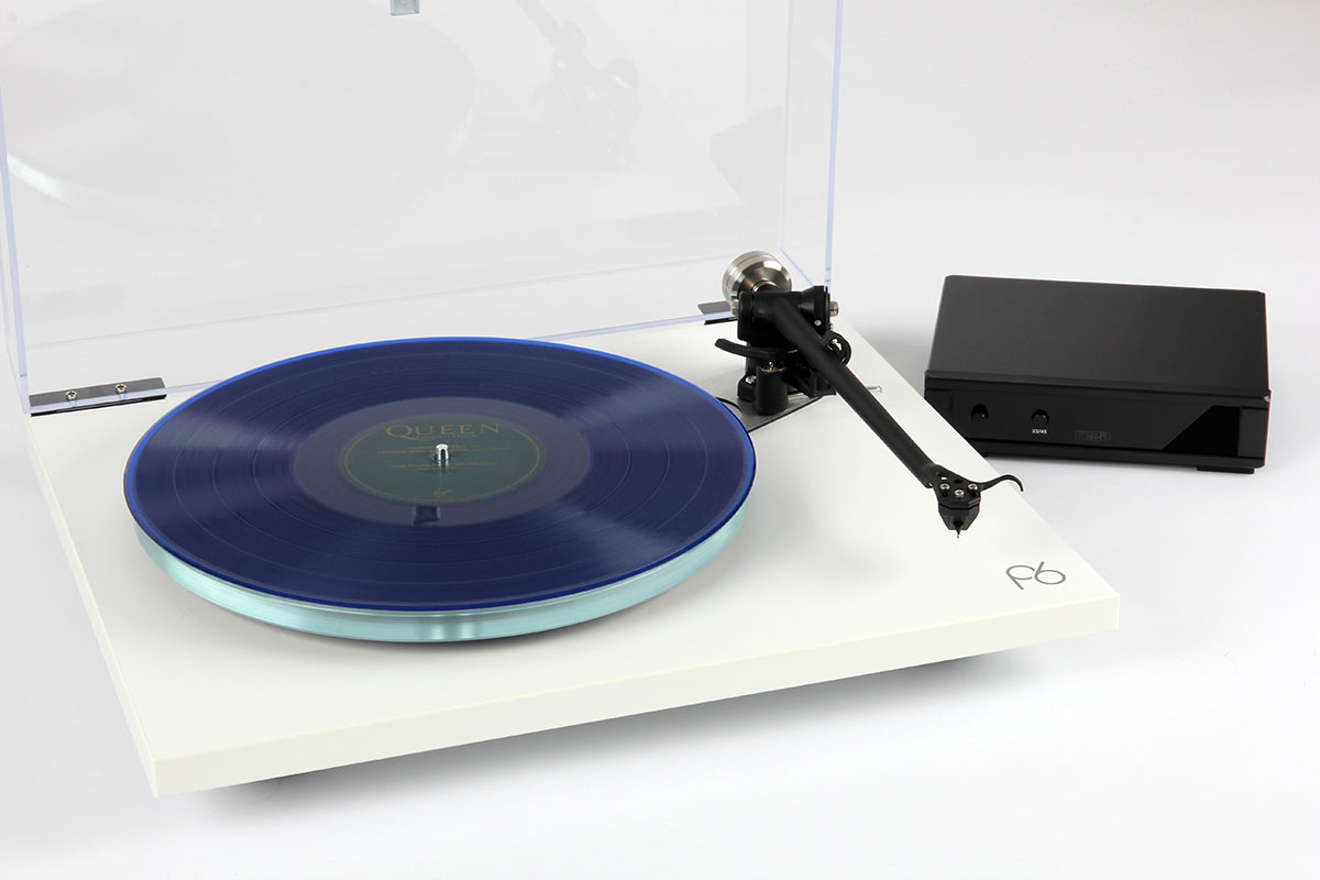 REGA Planar 6 Turntable