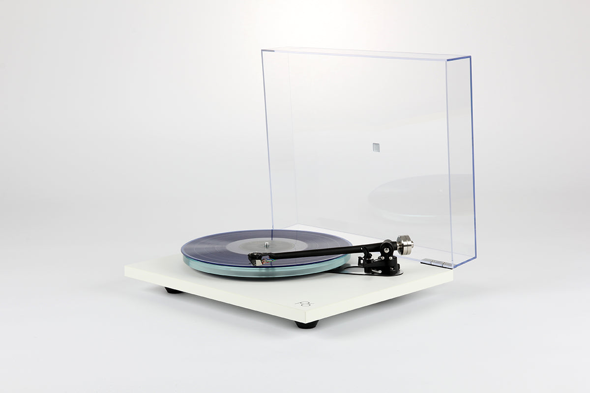 REGA Planar 6 Turntable