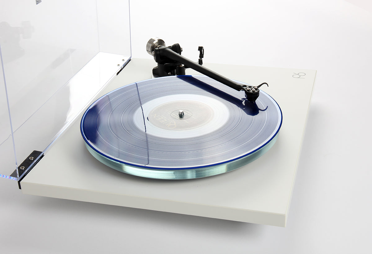REGA Planar 6 Turntable