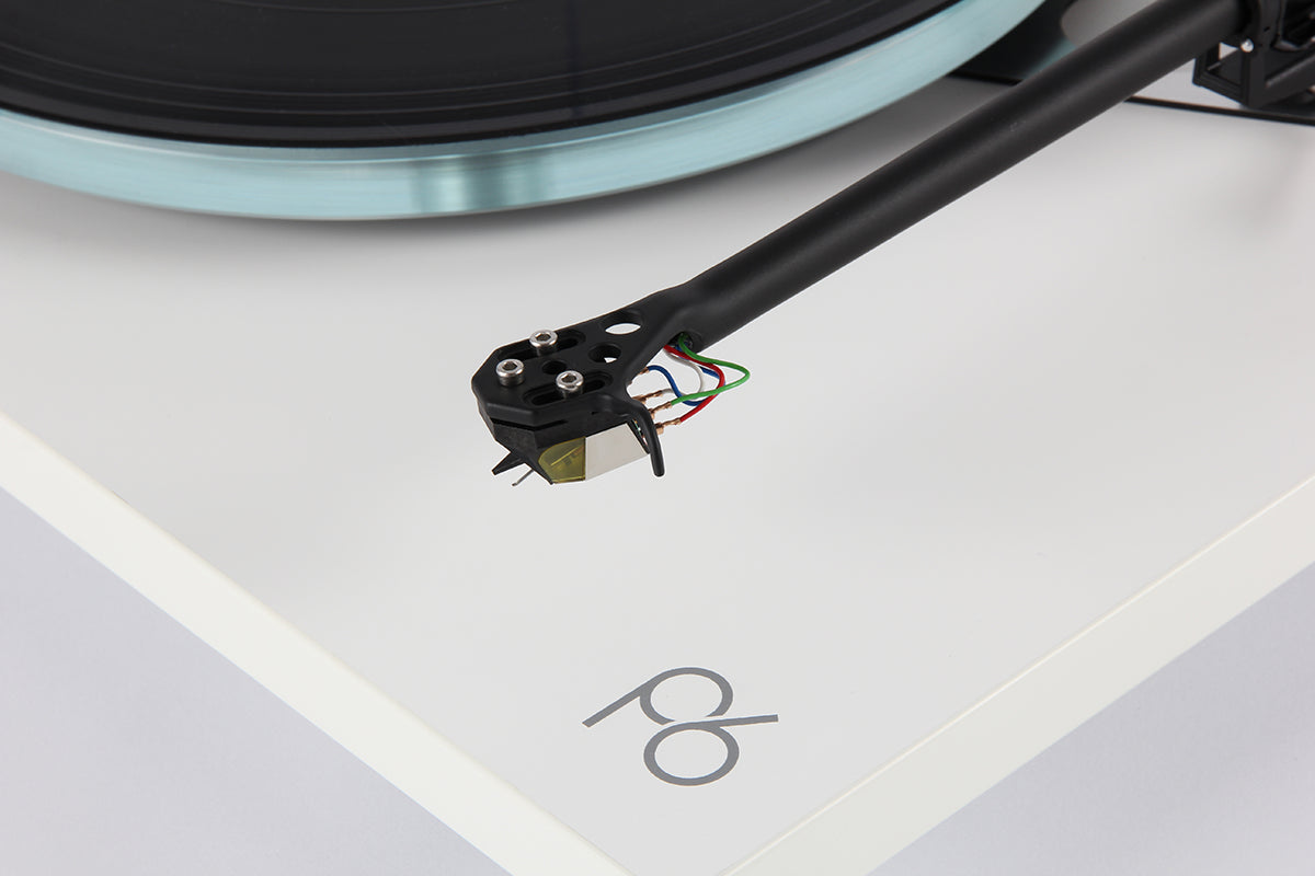 REGA Planar 6 Turntable