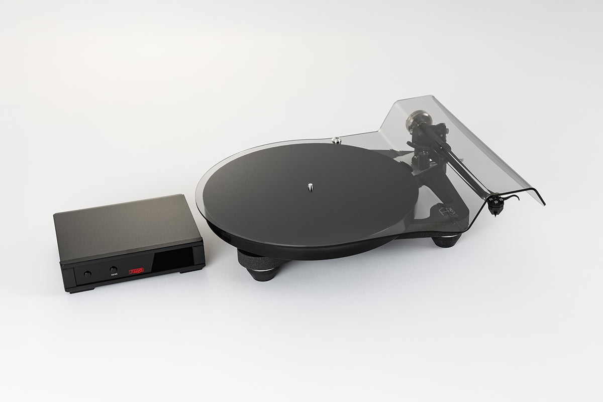 REGA Planar 8 Turntable