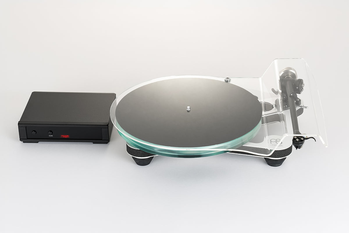 REGA Planar 8 Turntable