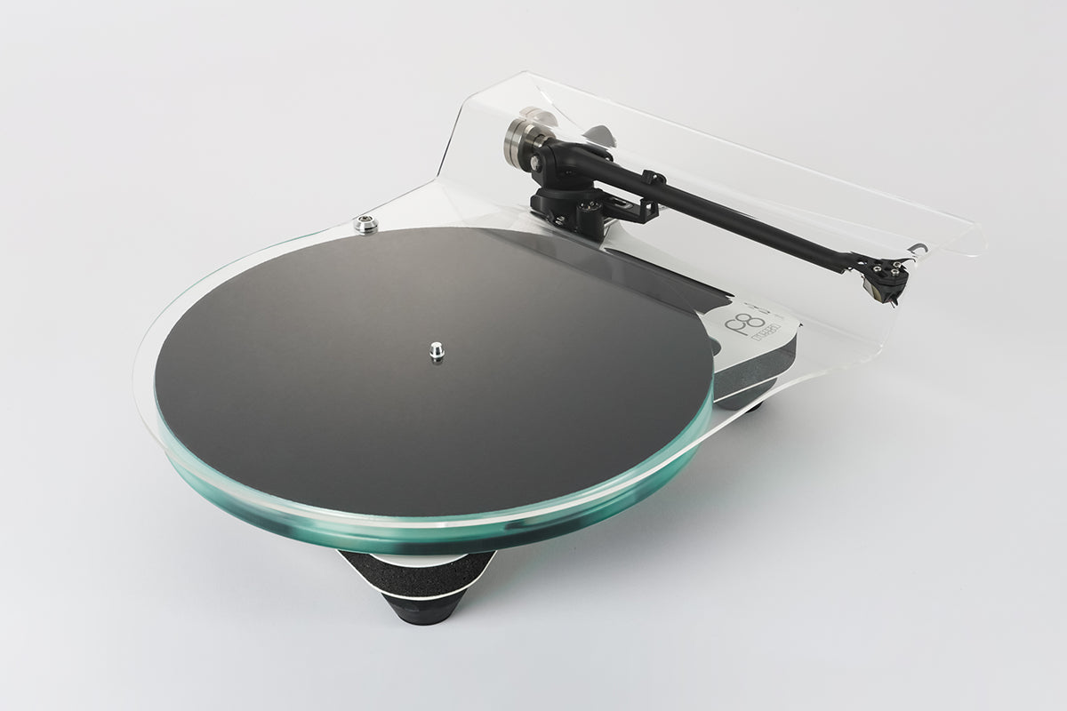 REGA Planar 8 Turntable