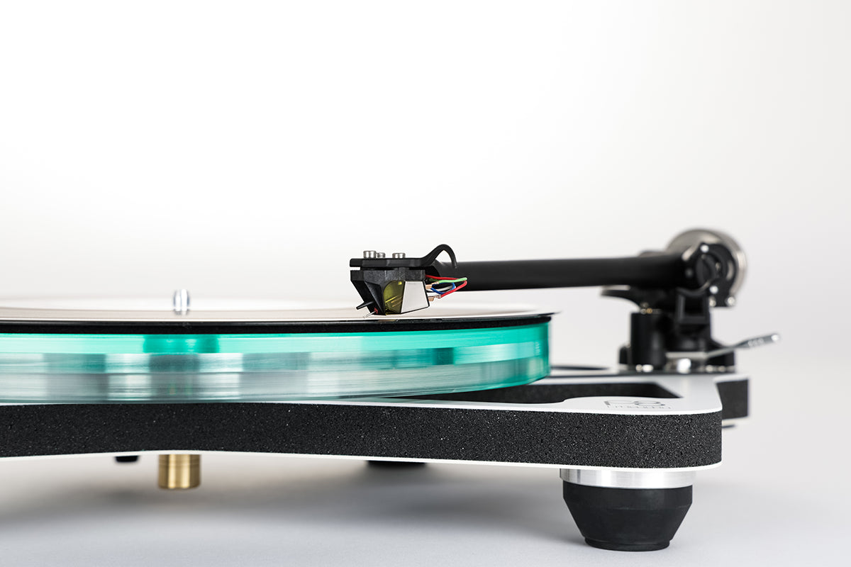 REGA Planar 8 Turntable