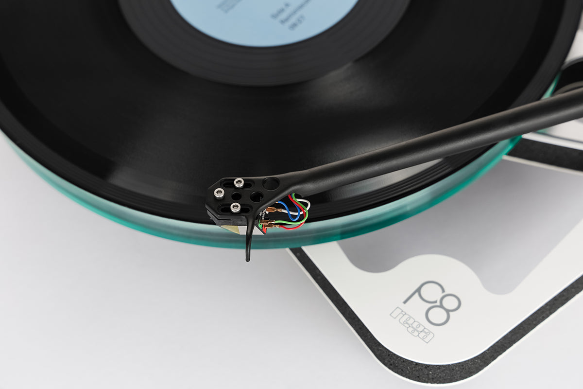 REGA Planar 8 Turntable