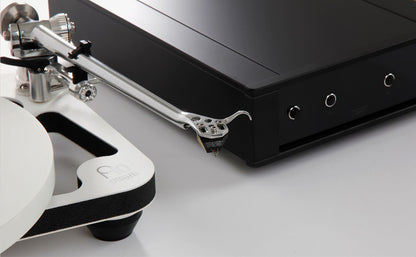 REGA Planar 10 Turntable