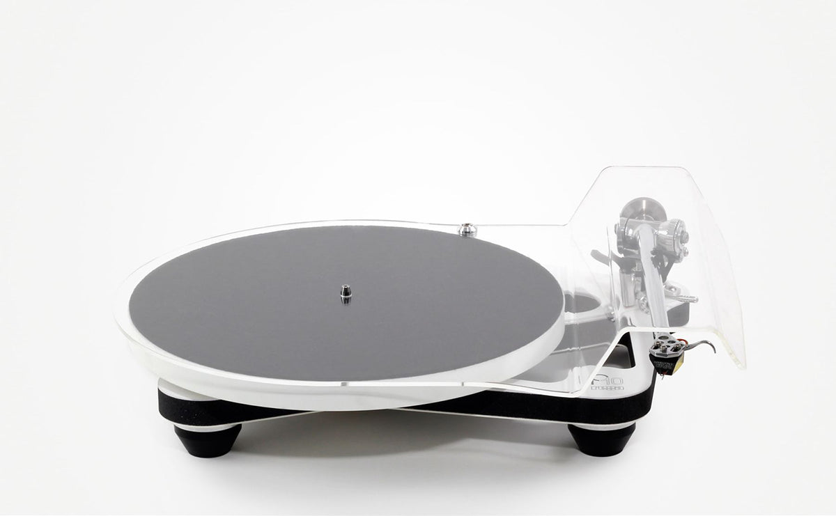 REGA Planar 10 Turntable