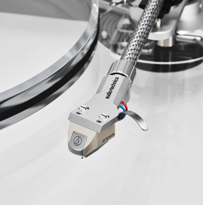 Audio-Technica AT-LPA2 Fully Manual Belt-Drive Turntable