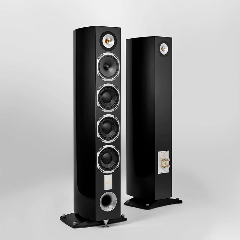 TRIANGLE MAGELLAN 40TH PICTURES QUATUOR Space Black Dual Quarter NO GRILLES