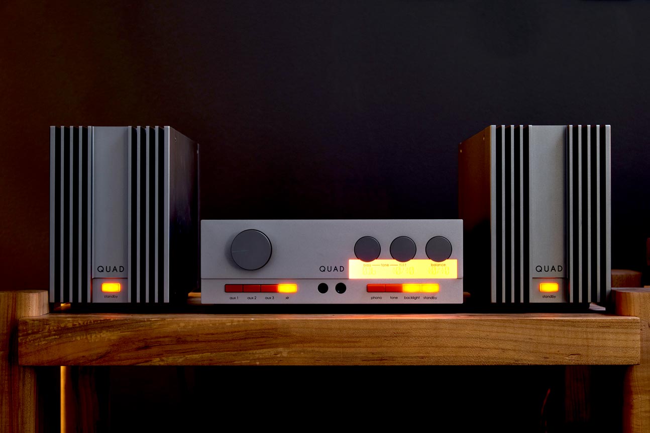 The EarMen CH-Amp Signature powered on with headphones