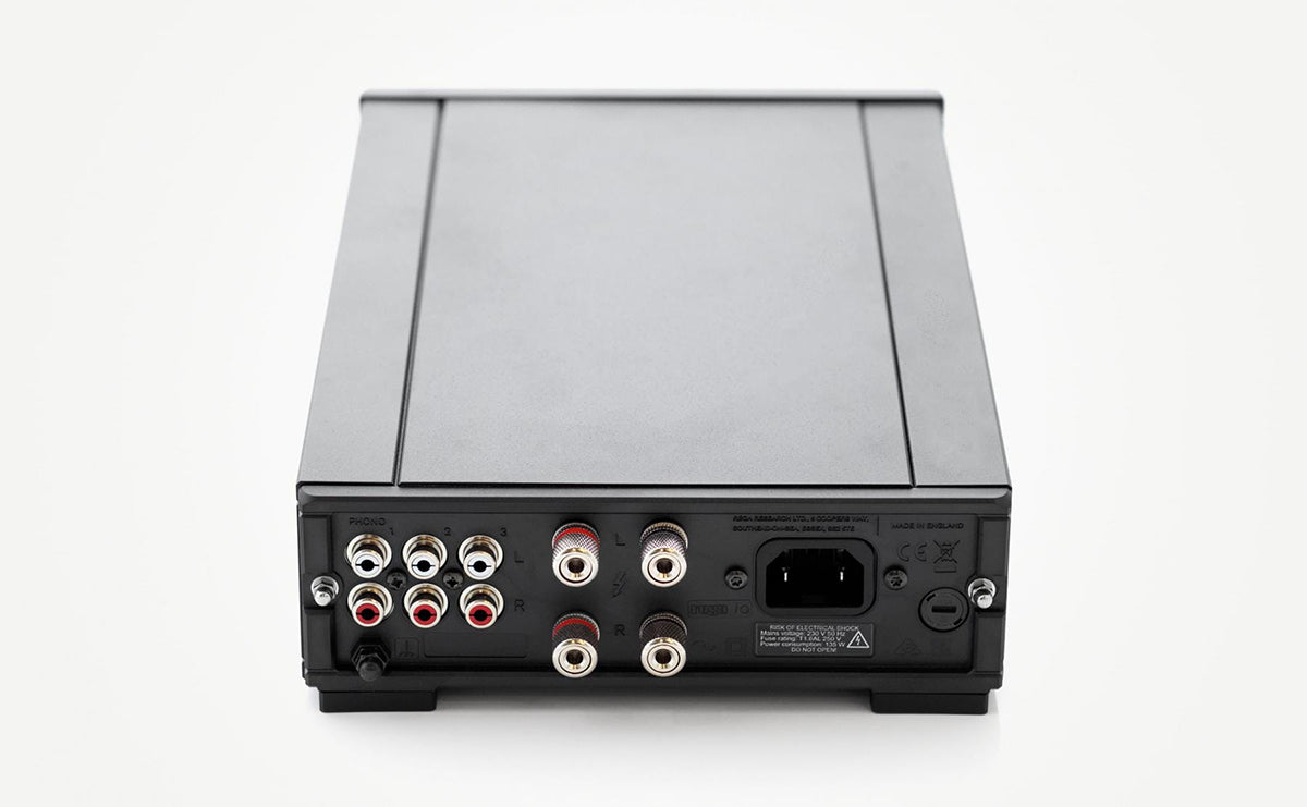 REGA io Integrated Amplifier