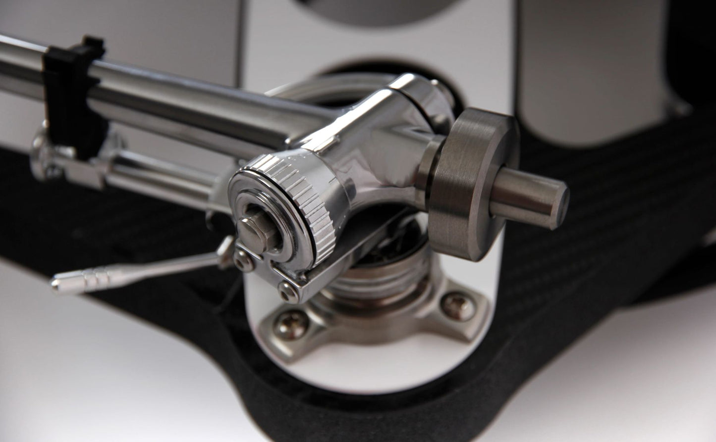 REGA RB Titanium Tonearm
