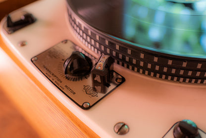 OTTA Mandolin cartridge beside a Garrard 301 platter