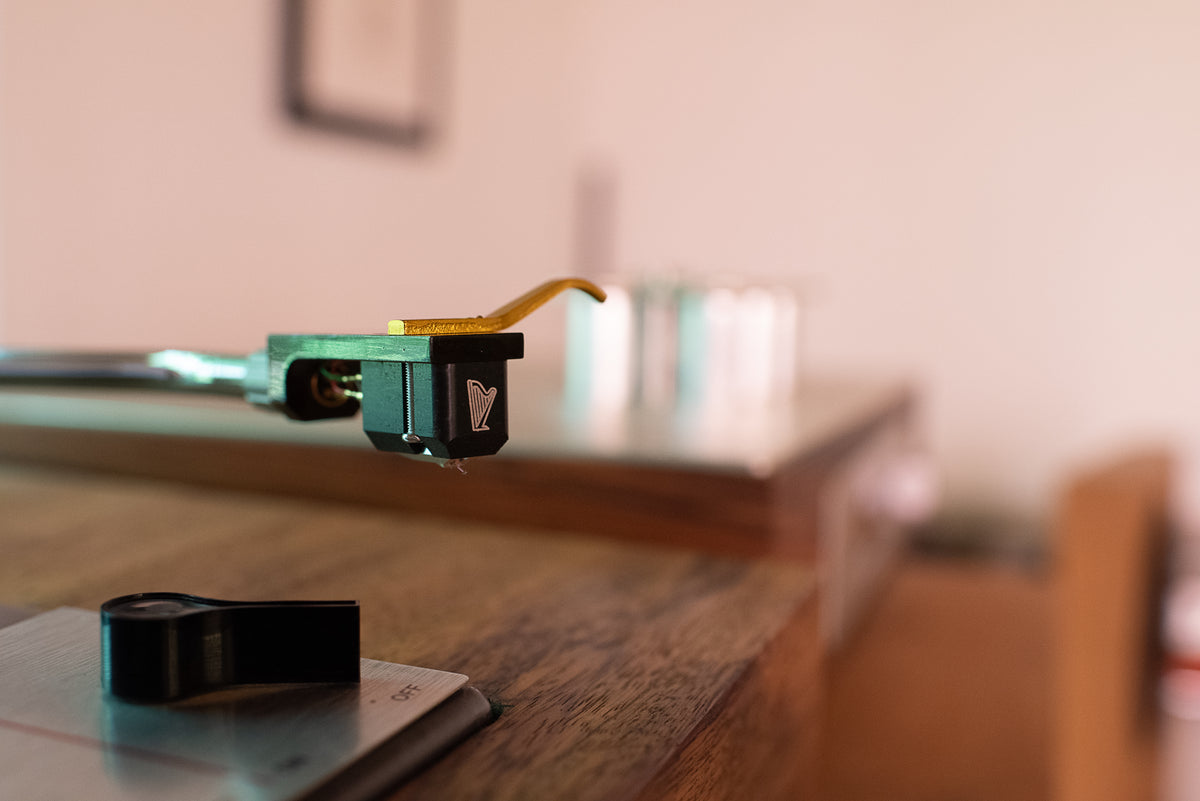 OTTA Mandolin mounted on a tonearm