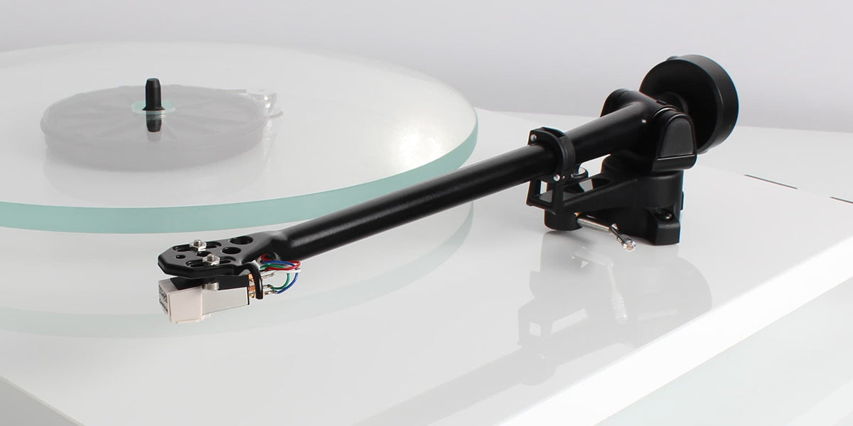 REGA RB220 Tonearm
