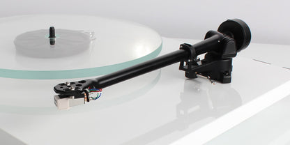 REGA RB220 Tonearm