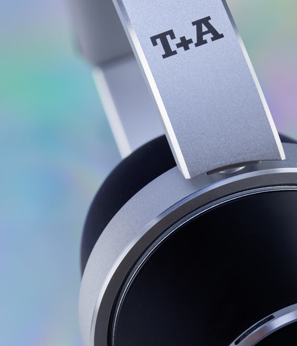 T+A Solitaire T PRO Nightflight — wireless electronics detail
