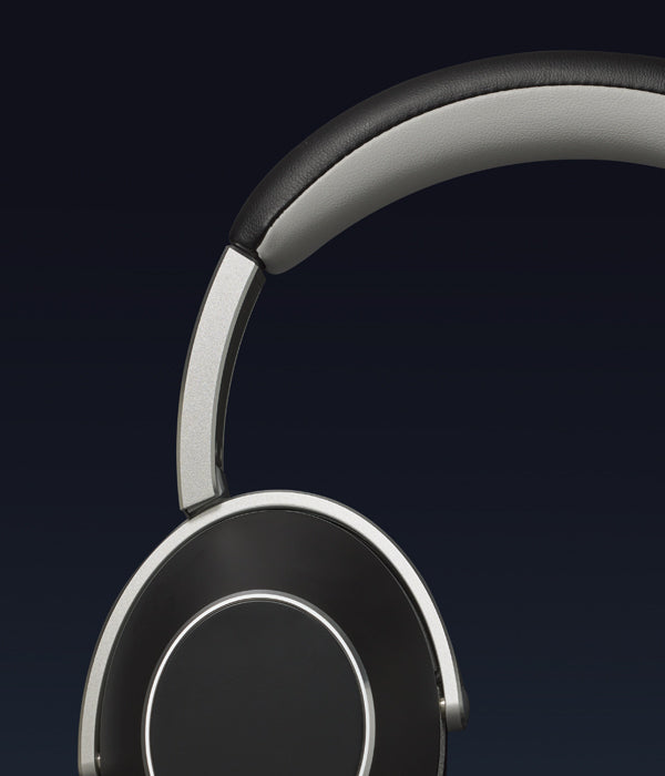 T+A Solitaire T PRO Nightflight — Studio Pro electronics detail