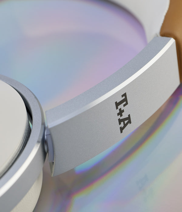 T+A Solitaire T PRO Riviera — wireless electronics detail